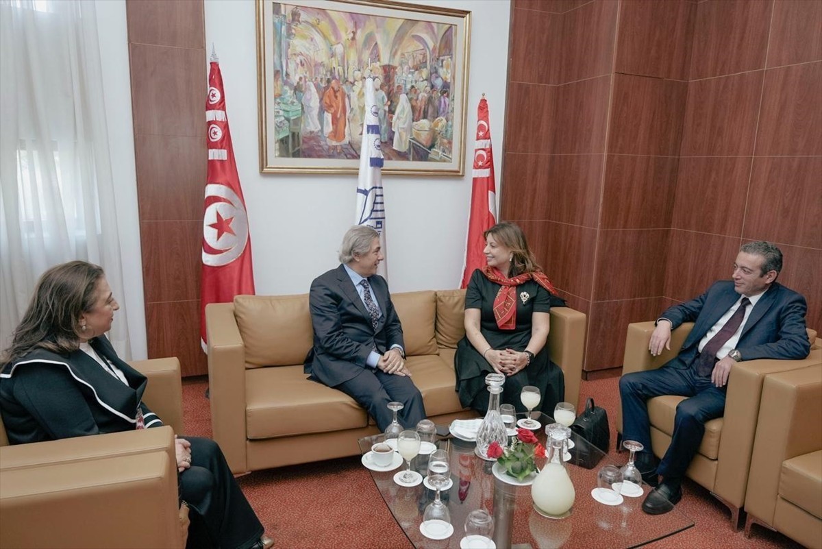 Uluslararası İş Kadınları ve Girişimciler Derneği (USİKAD) üyesi Türk iş kadınlarının katılımı ile...