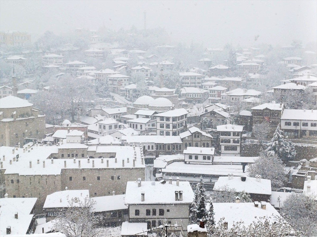 UNESCO Dünya Miras Listesi'nde yer alan Karabük'ün Safranbolu ilçesindeki tarihi konaklar kar...