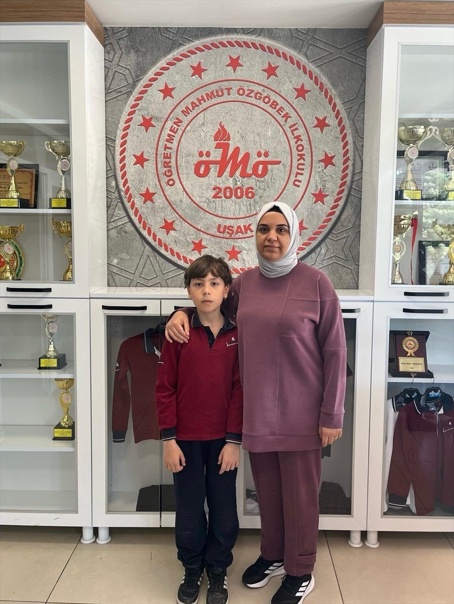 Uşak'ta, nefes borusuna çikolatalı ekmek kaçan ilkokul 4. sınıf öğrencisi Kağan Alparslan'ı...