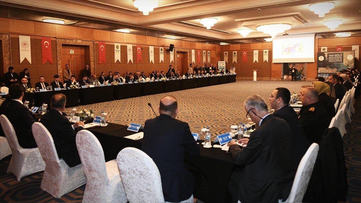 Van'da, Van Gölü Havza Koruma Eylem Planı ve Uygulama Programı Toplantısı gerçekleştirildi....