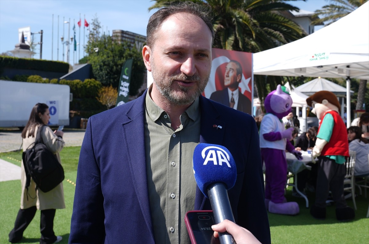 Yeşilay, 23 Nisan Ulusal Egemenlik ve Çocuk Bayramı'nı kutlamak amacıyla Sepetçiler Kasrı'nda...