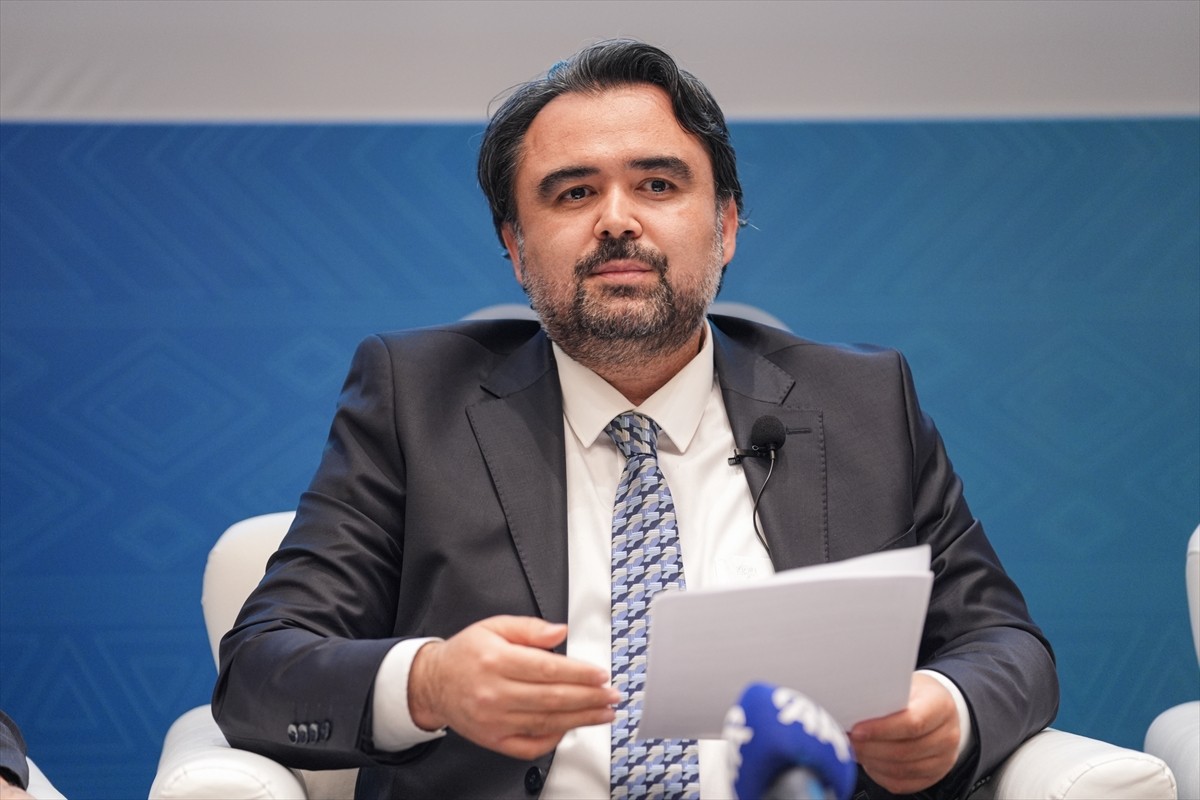 Aile ve Sosyal Hizmetler Bakanlığının katkılarıyla, İstanbul Aile Vakfı tarafından "21. Yüzyılda...