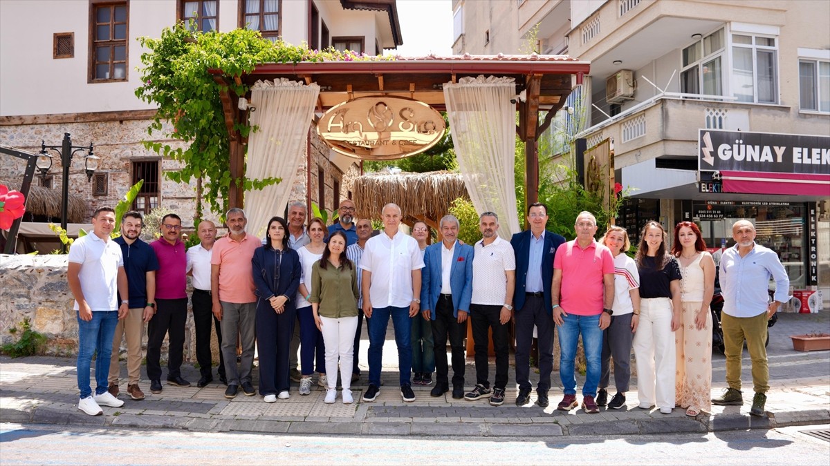 Alanya Gazeteciler Cemiyeti'nin (AGC) 2024 Medya Başarı Ödülleri yarışmasının jürisi, AGC Medya...