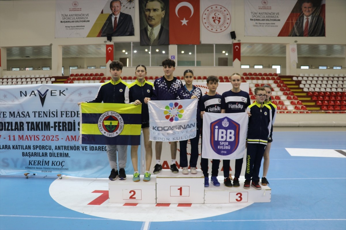 Amasya'da düzenlenen Masa Tenisi Navek Yıldızlar Takım ve Ferdi Türkiye Şampiyonası sona erdi....