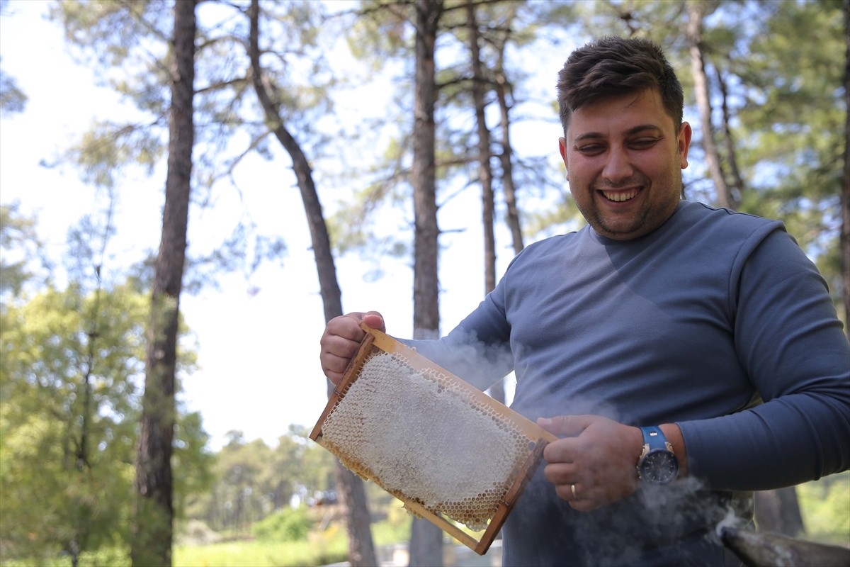 Anadolu Ajansının (AA) "Yeni Nesil Çiftçiler" başlıklı dosya haberinin on ikinci bölümünde...