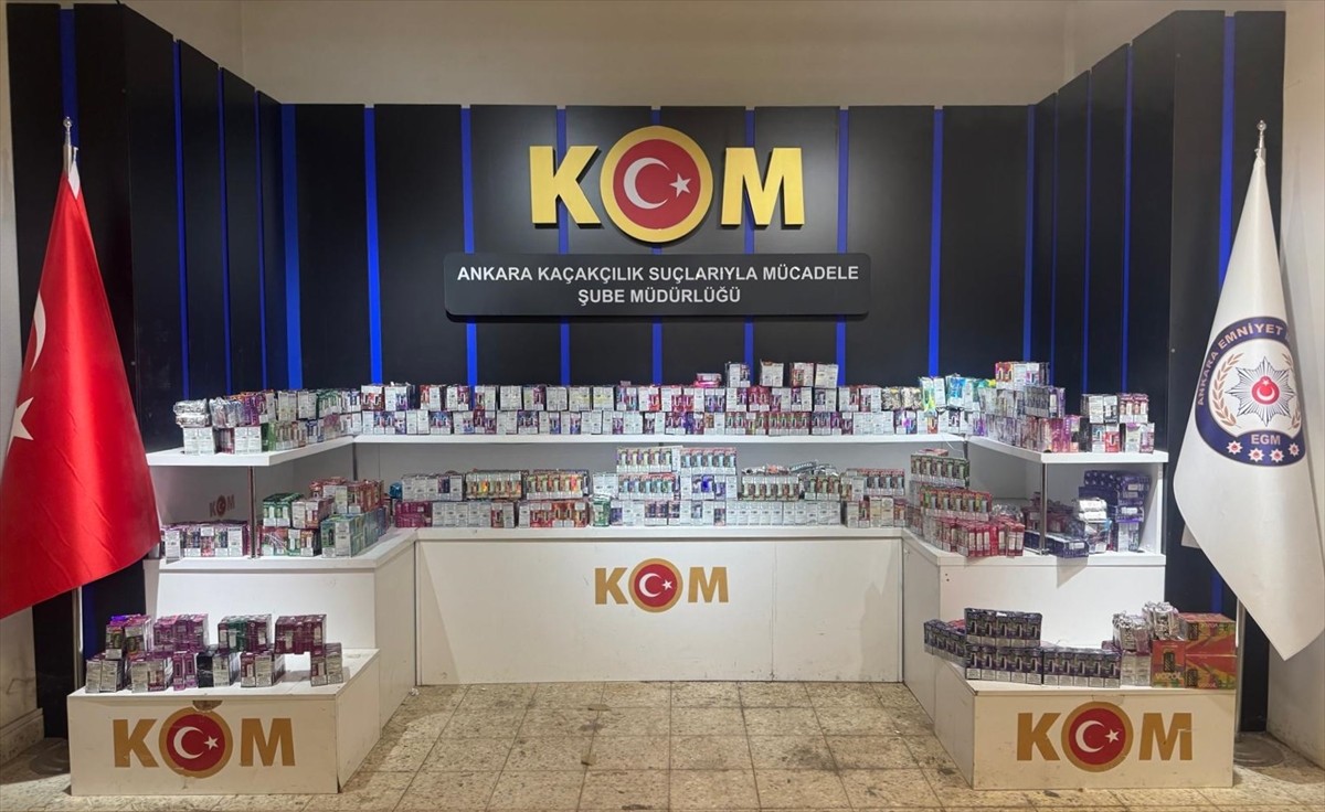 Ankara'da piyasa değeri yaklaşık 3 milyon lira olan 3 bin 70 kaçak elektronik sigara ele...