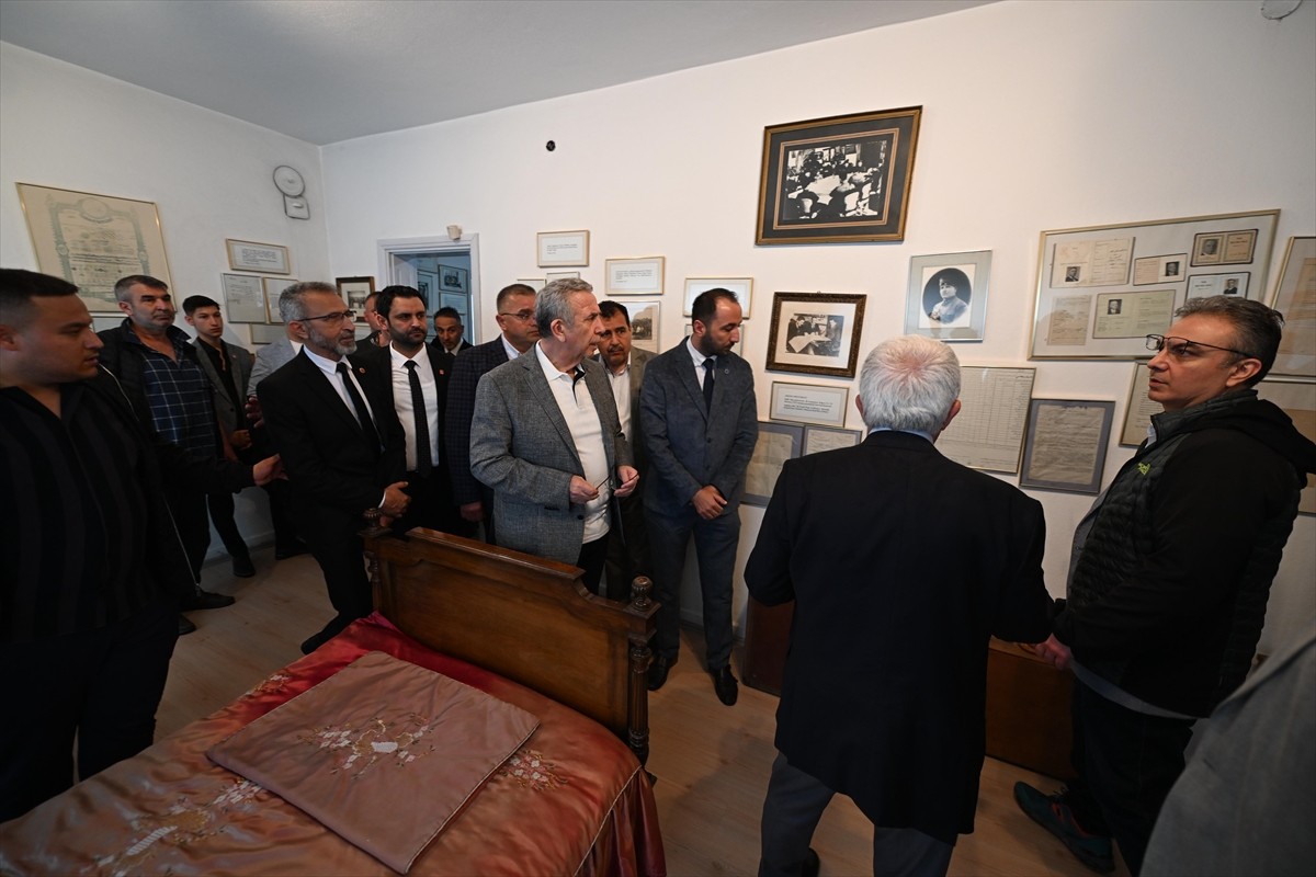 Ankara Büyükşehir Belediye (ABB) Başkanı Mansur Yavaş ve beraberindekiler, "Ayaş-Sapanca İpek Yolu...