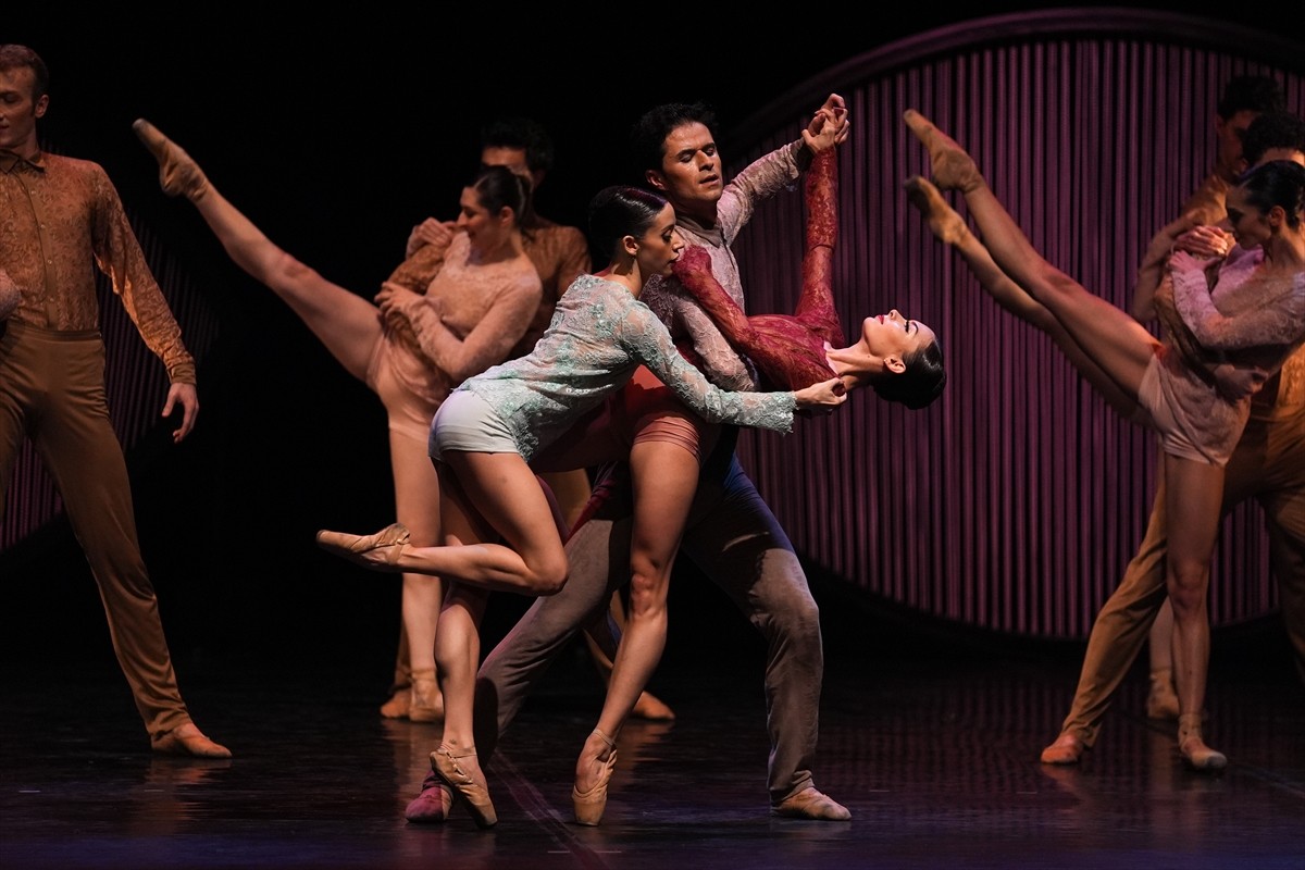 Ankara Devlet Opera ve Balesi (ADOB), Arjantinli besteci Astor Pantaleon Piazzolla'nın bestelediği...