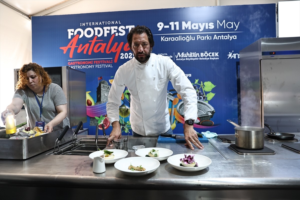Antalya'da bu yıl 4'üncüsü düzenlenen FoodFest Uluslararası Gastronomi Festivali sona erdi. Bu yıl...