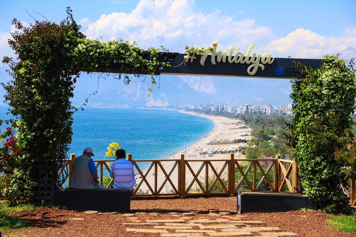 Antalya'da Büyükşehir Belediyesi, yerli ve yabancı ziyaretçilerin en çok ziyaret ettiği...