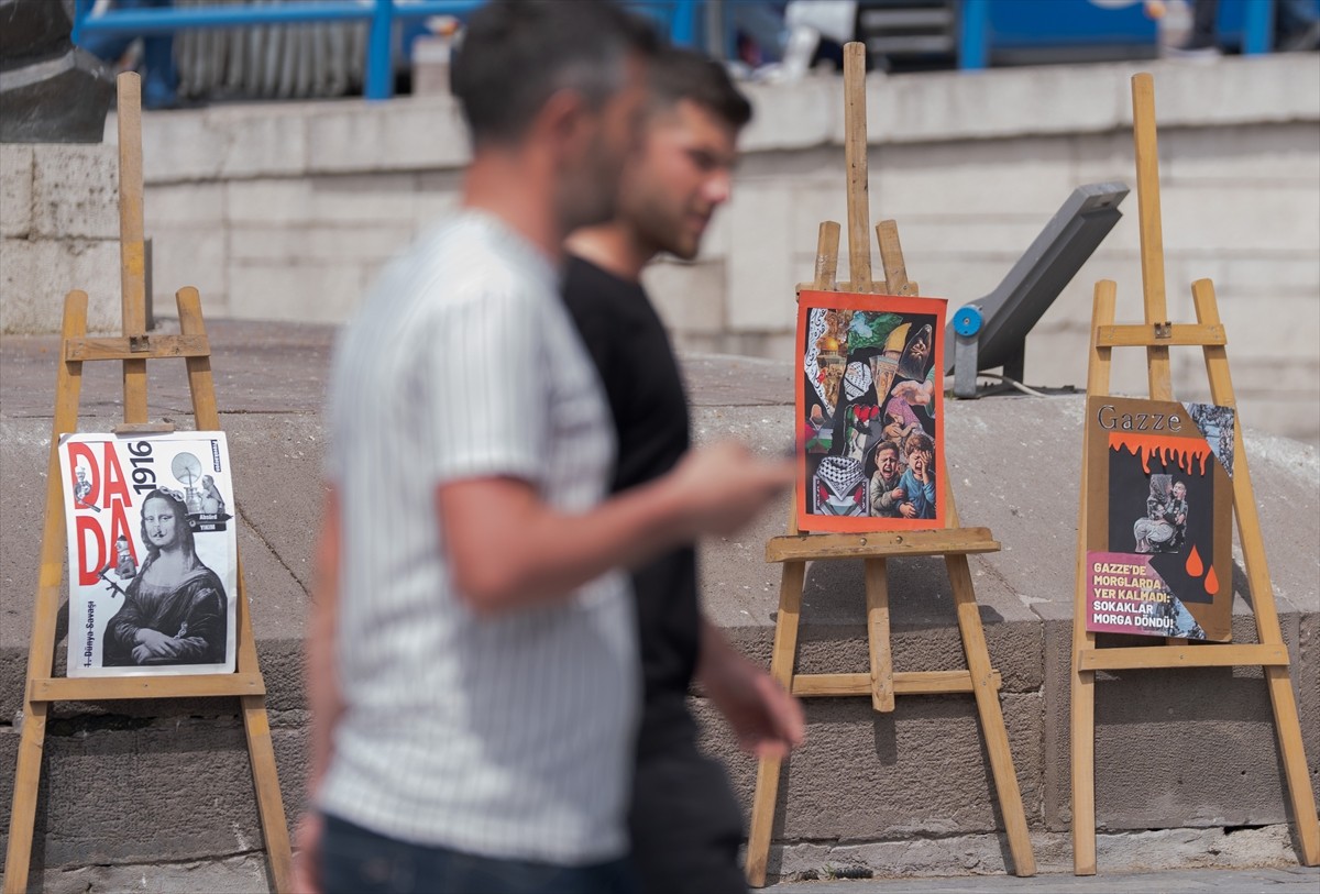 Artvin Çoruh Üniversitesi Görsel İletişim Tasarımı Bölümü Öğretim Üyesi Dr. Kemal Sağlam, Ulus'ta...