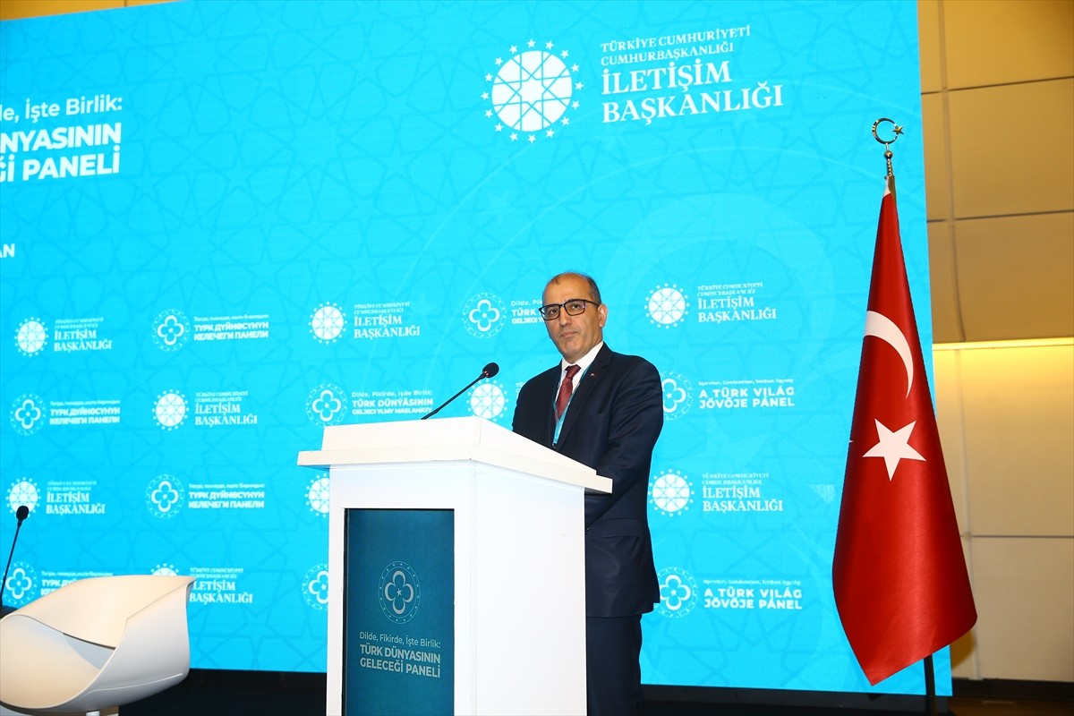 Azerbaycan'ın başkenti Bakü'de, 3 Mayıs Türkçülük Günü dolayısıyla "Dilde, Fikirde, İşte Birlik:...