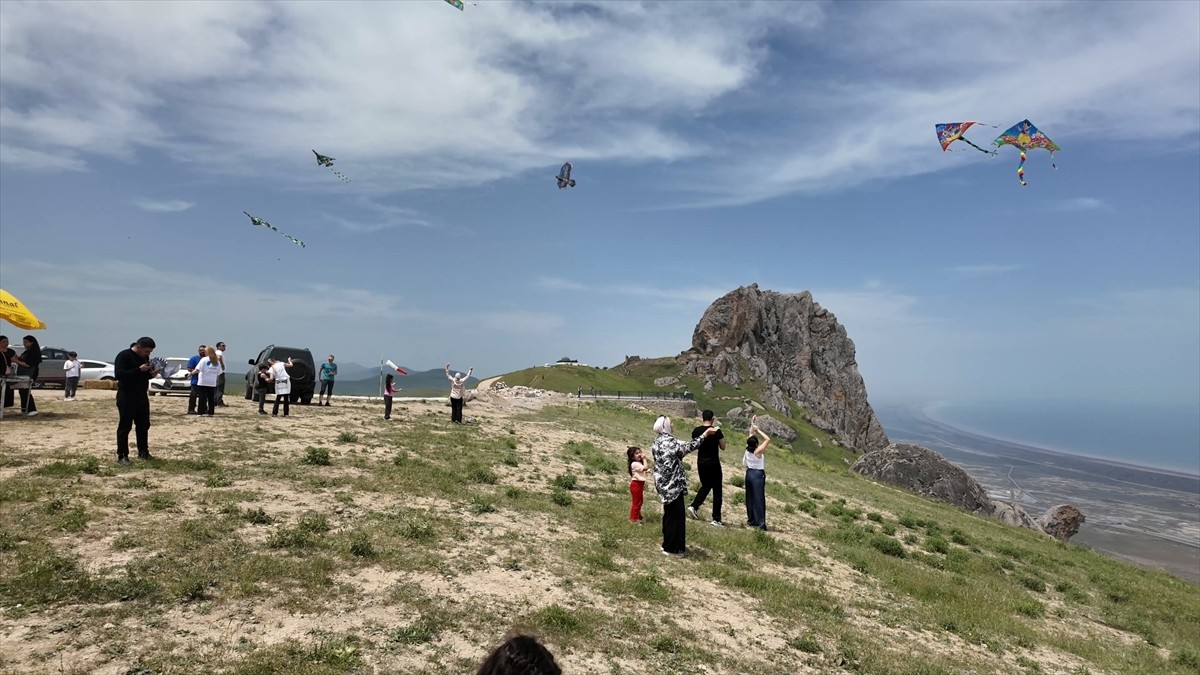 Azerbaycan'ın Siyezen ilindeki Beşparmak Dağı'nda, 19 Mayıs Atatürk'ü Anma, Gençlik ve Spor...