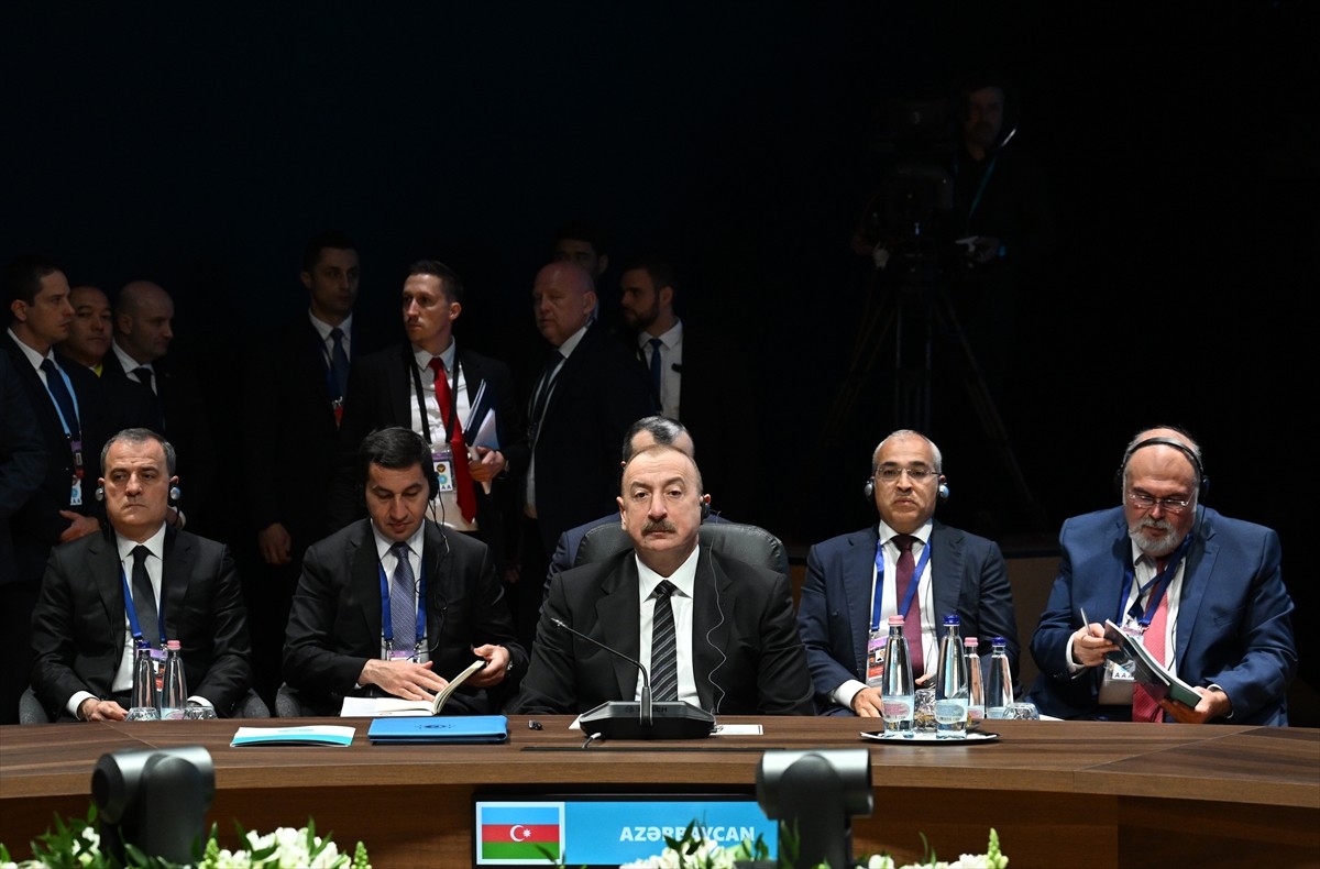 Azerbaycan Cumhurbaşkanı İlham Aliyev, Macaristan'ın başkenti Budapeşte'de düzenlenen Türk...