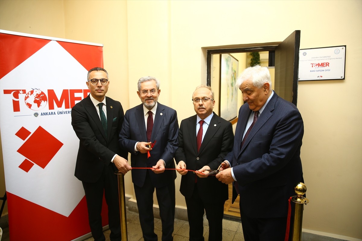 Azerbaycan Diller Üniversitesinde, Ankara Üniversitesi Türkçe ve Yabancı Dil Uygulama ve Araştırma...