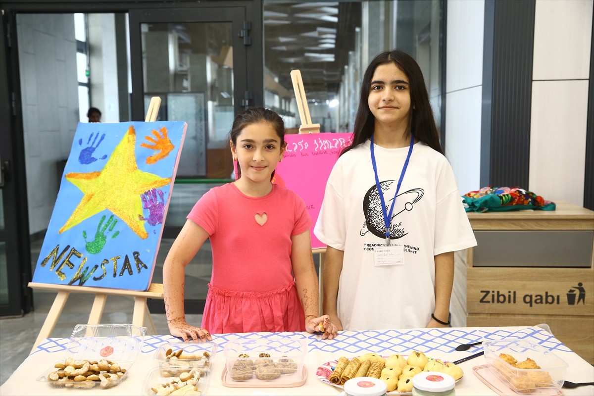 Azerbaycan’ın başkenti Bakü’de, çocuklara girişimcilik bilinci kazandırmayı amaçlayan "Küçük...