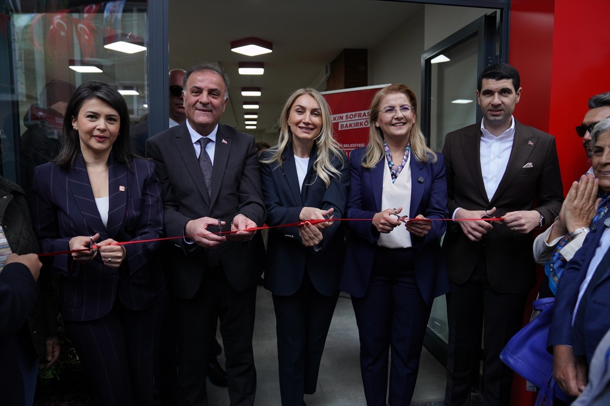 Bakırköy Belediyesince Cevizlik Mahallesi'nde yaptırılan Kent Lokantası hizmete girdi. İstanbul...