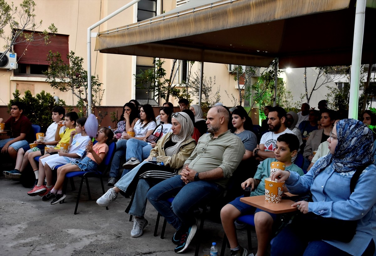 Beyrut Yunus Emre Enstitüsü (YEE), kültürel etkileşimi ve Türk sinemasını tanıtmayı amaçlayan...