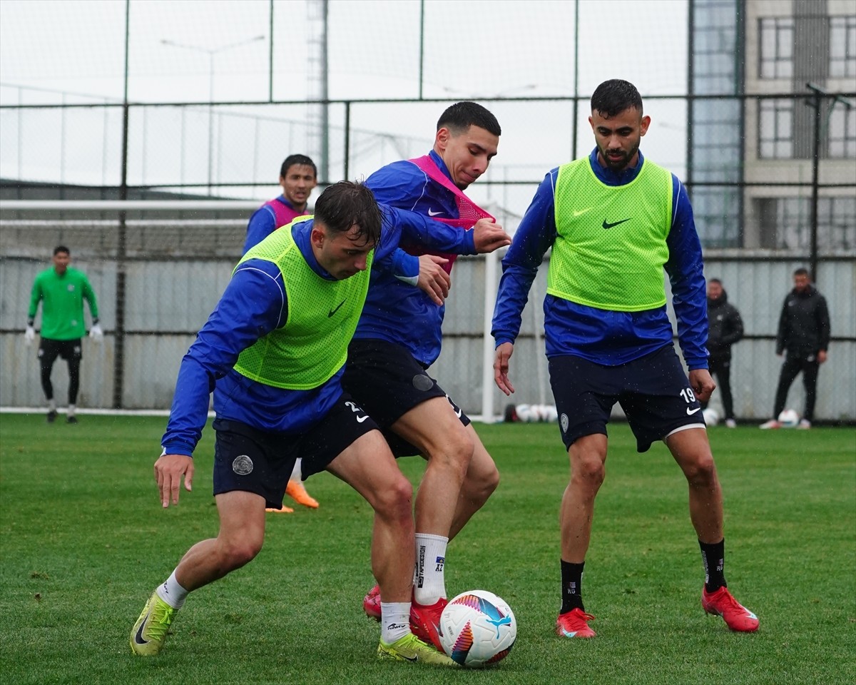 Çaykur Rizespor, Trendyol Süper Lig'in 36. haftasında 18 Mayıs Pazar günü Göztepe ile yapacağı...