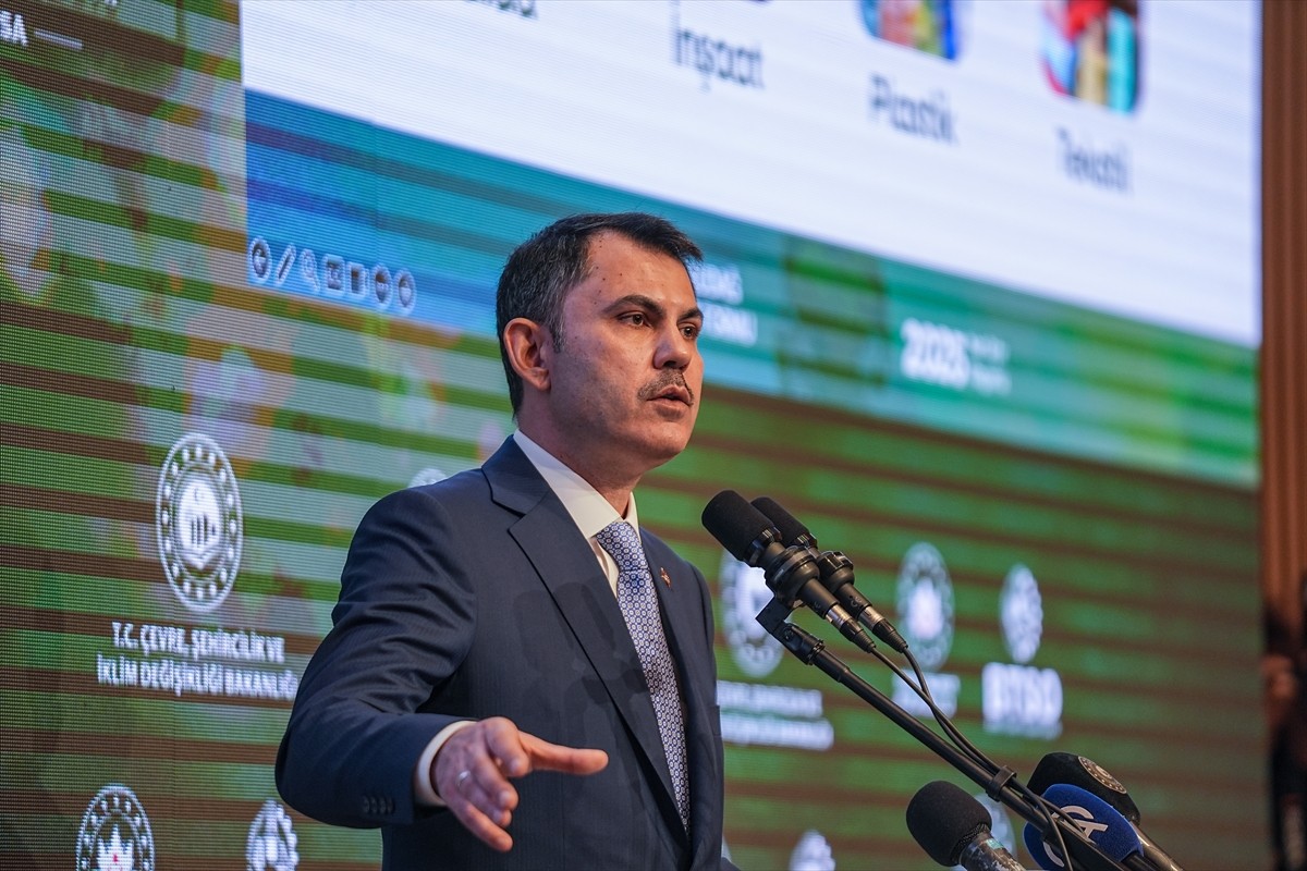 Çevre, Şehircilik ve İklim Değişikliği Bakanı Murat Kurum, Bursa Business School'da, Bursa Ticaret...