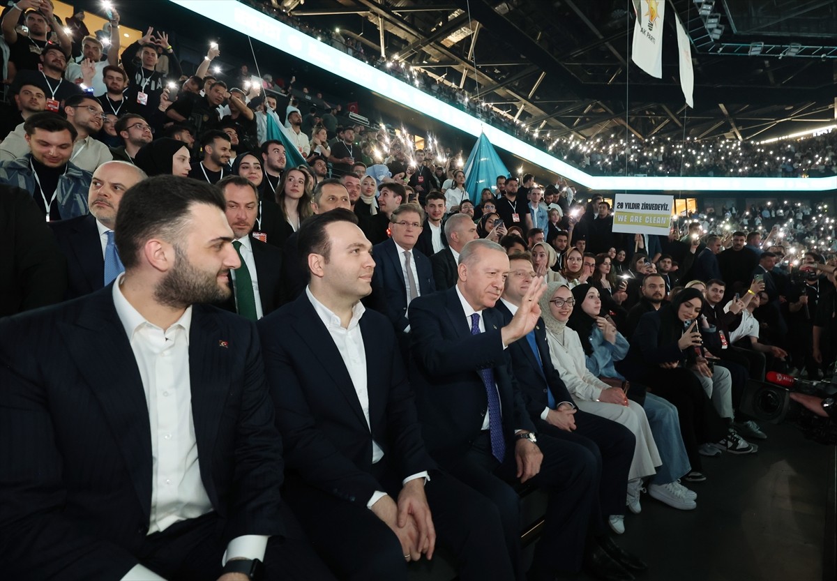 Cumhurbaşkanı Recep Tayyip Erdoğan, Basketbol Gelişim Merkezi'nde düzenlenen GENÇFEST "Bir Gençlik...