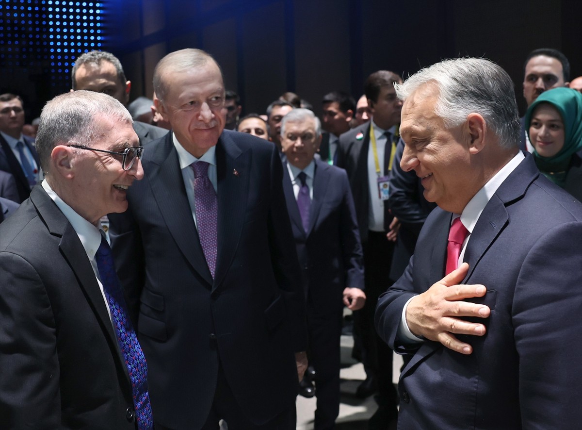 Cumhurbaşkanı Recep Tayyip Erdoğan, Macaristan'ın başkenti Budapeşte'de gerçekleştirilen Türk...