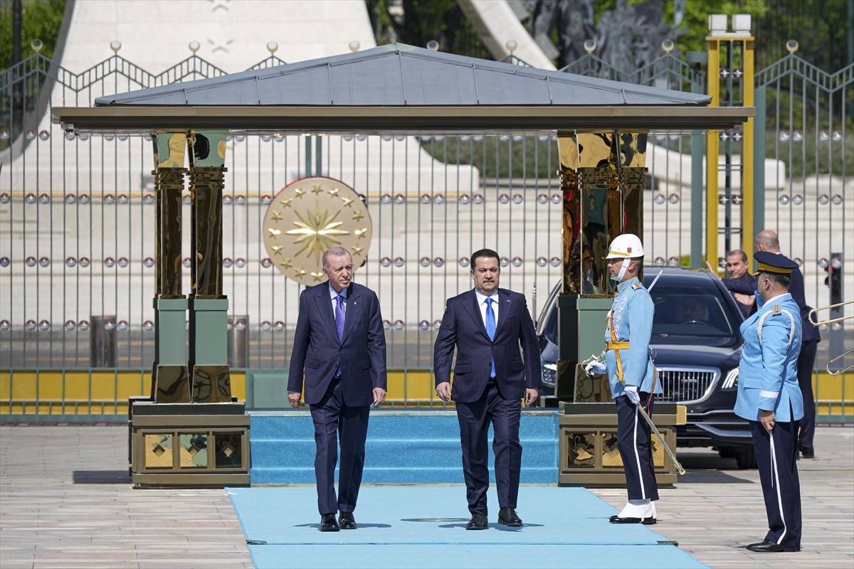Cumhurbaşkanı Recep Tayyip Erdoğan, Türkiye'yi ziyaret eden Irak Başbakanı Muhammed Şiya...