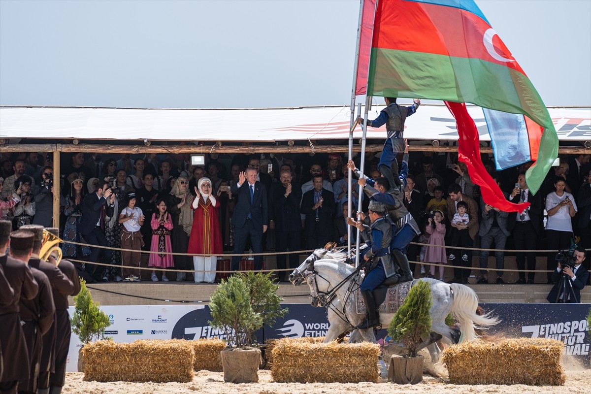 Cumhurbaşkanı Recep Tayyip Erdoğan ve eşi Emine Erdoğan, Dünya Etnospor Birliği tarafından...