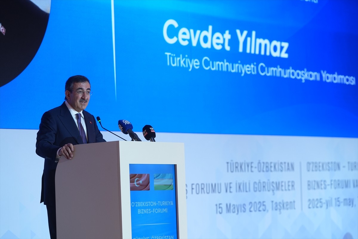 Cumhurbaşkanı Yardımcısı Cevdet Yılmaz, Özbekistan ziyareti kapsamında, Taşkent Teknopark'ta...