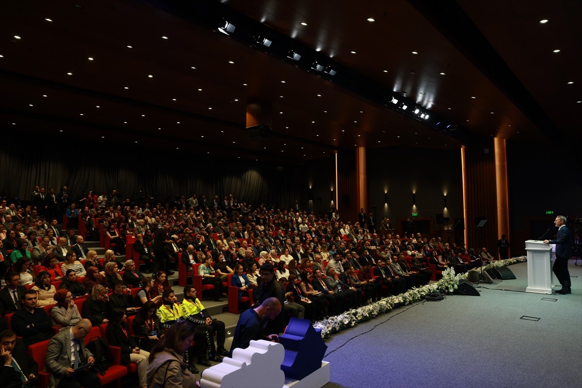 Cumhurbaşkanlığı İletişim Başkanı Fahrettin Altun, İletişim Başkanlığında düzenlenen...