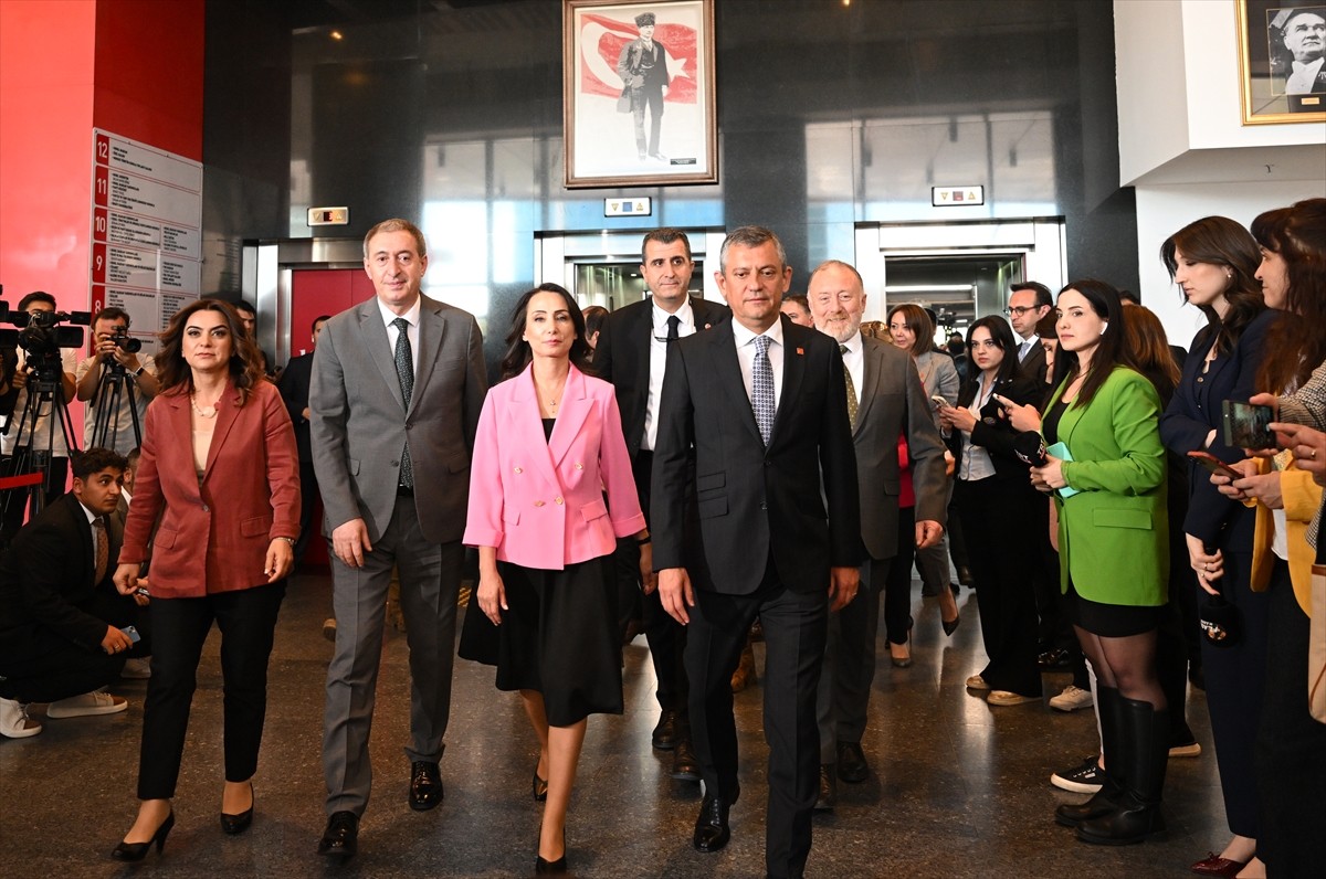 DEM Parti Eş Genel Başkanları Tülay Hatimoğulları ve Tuncer Bakırhan ile Grup Başkanvekilleri...