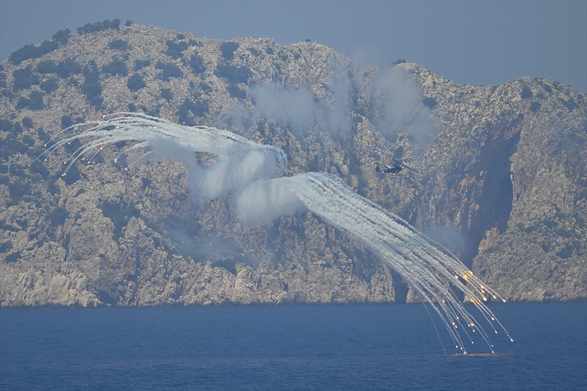 Deniz Kuvvetleri Komutanlığınca Karadeniz, Marmara, Ege ve Doğu Akdeniz'de icra edilen...