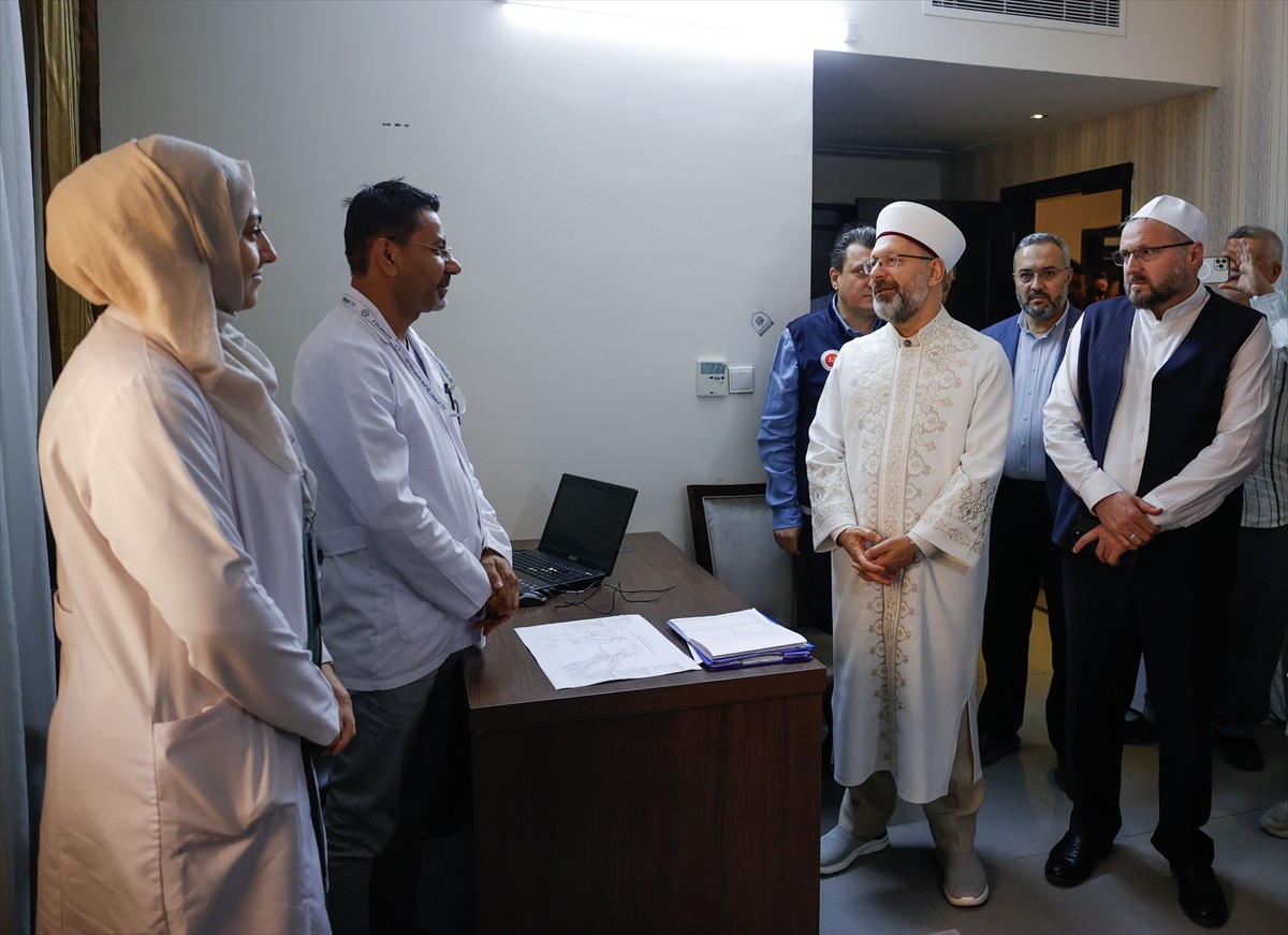 Diyanet İşleri Başkanı Prof. Dr. Ali Erbaş, Başkanlığın 2025 Hac Organizasyonu kapsamında Mekke...