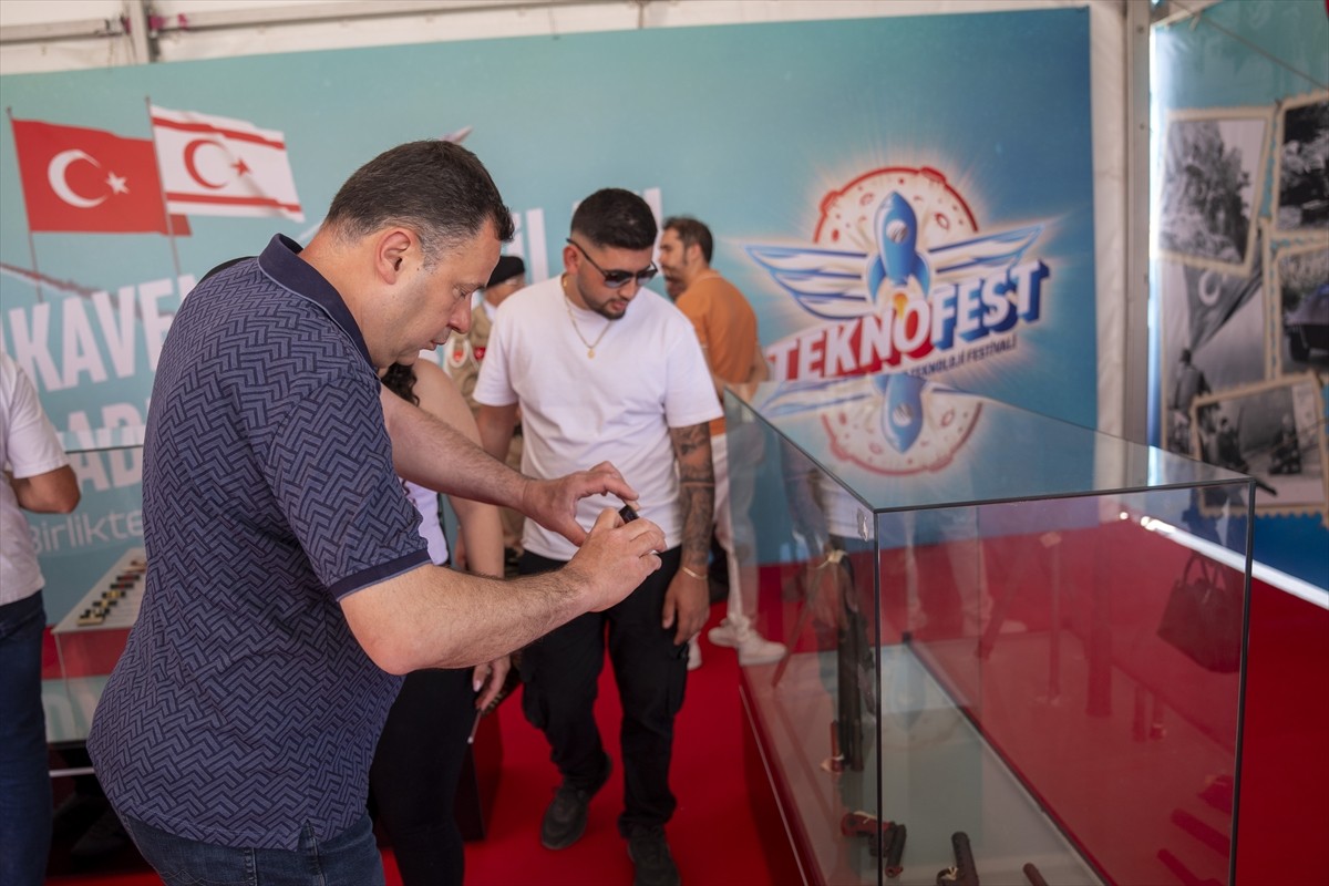 Dünyanın en büyük havacılık, uzay ve teknoloji festivali Havacılık, Uzay ve Teknoloji Festivali...