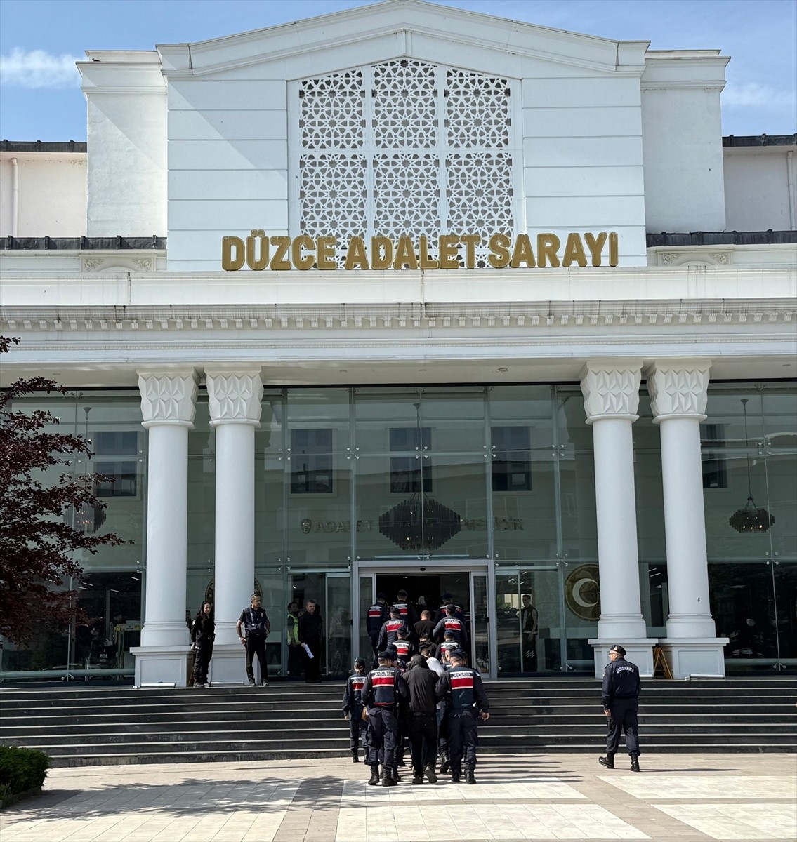 Düzce'de uyuşturucu kullanımı ve ticaretine ilişkin suçlardan mükerrer kaydı bulunanlara yönelik...