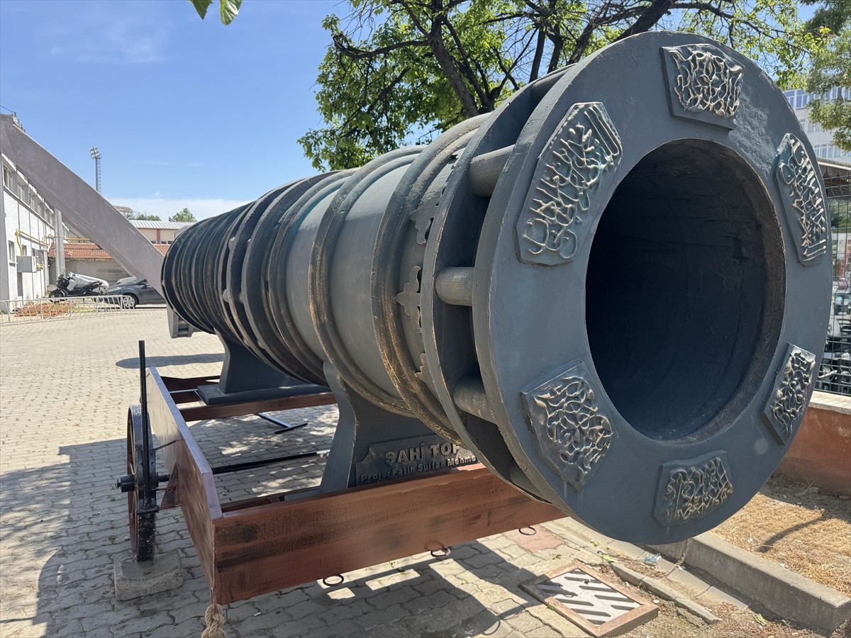 Edirne'de, İstanbul’un fethinin 572. yıl dönümü dolayısıyla düzenlenecek "İstanbul'un Fethi...