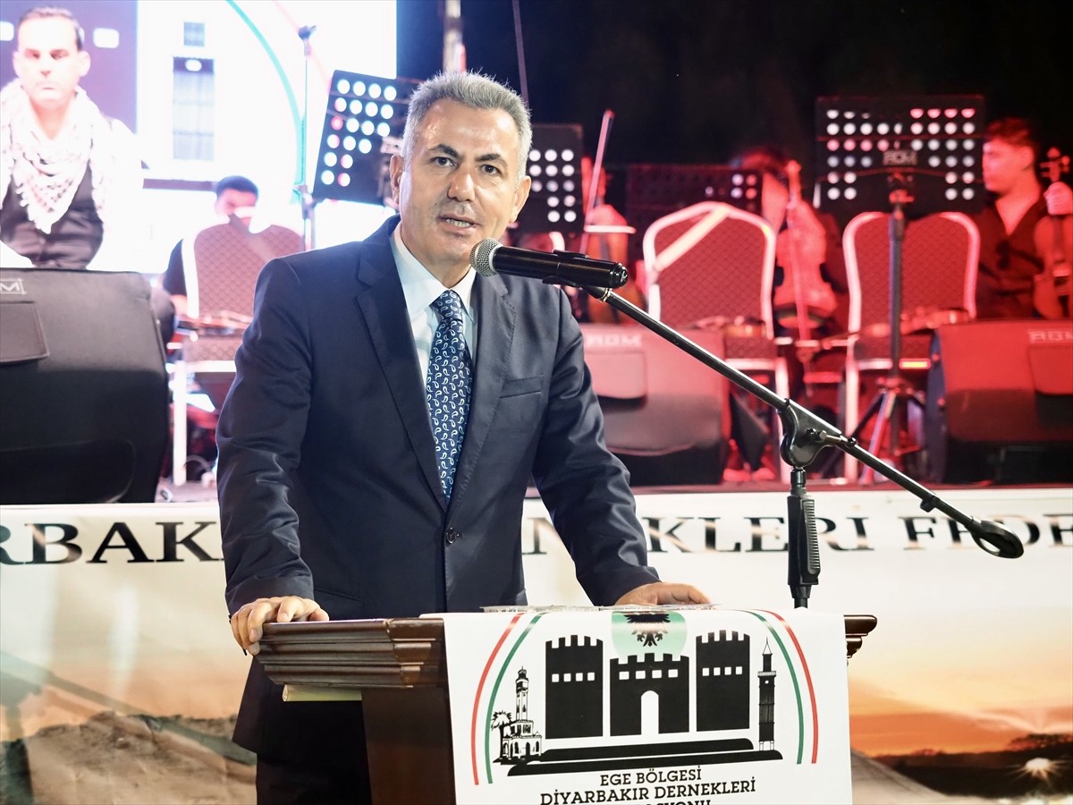 Ege Bölgesi Diyarbakır Dernekleri Federasyonu tarafından "İzmir'den Diyarbakır'a Gönül Köprüsü"...