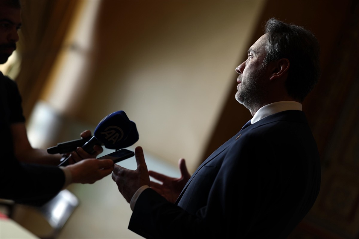 Enerji ve Tabii Kaynaklar Bakanı Alparslan Bayraktar, Suriye'ye gerçekleştirdiği ziyareti, enerji...