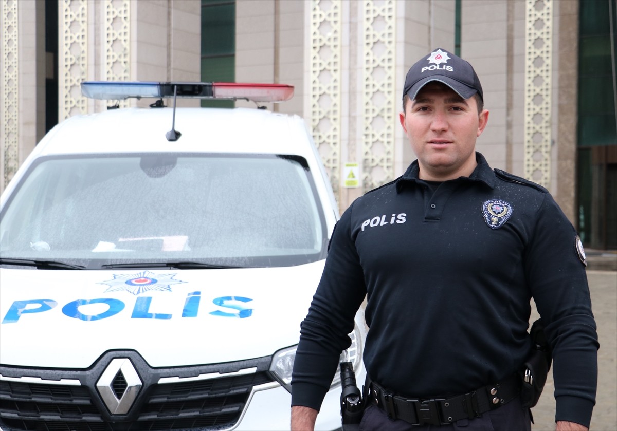 Erzurum'da hafif ticari aracın çarpması sonucu yaralanan kız çocuğunun başında "ıslanmasın" diye...