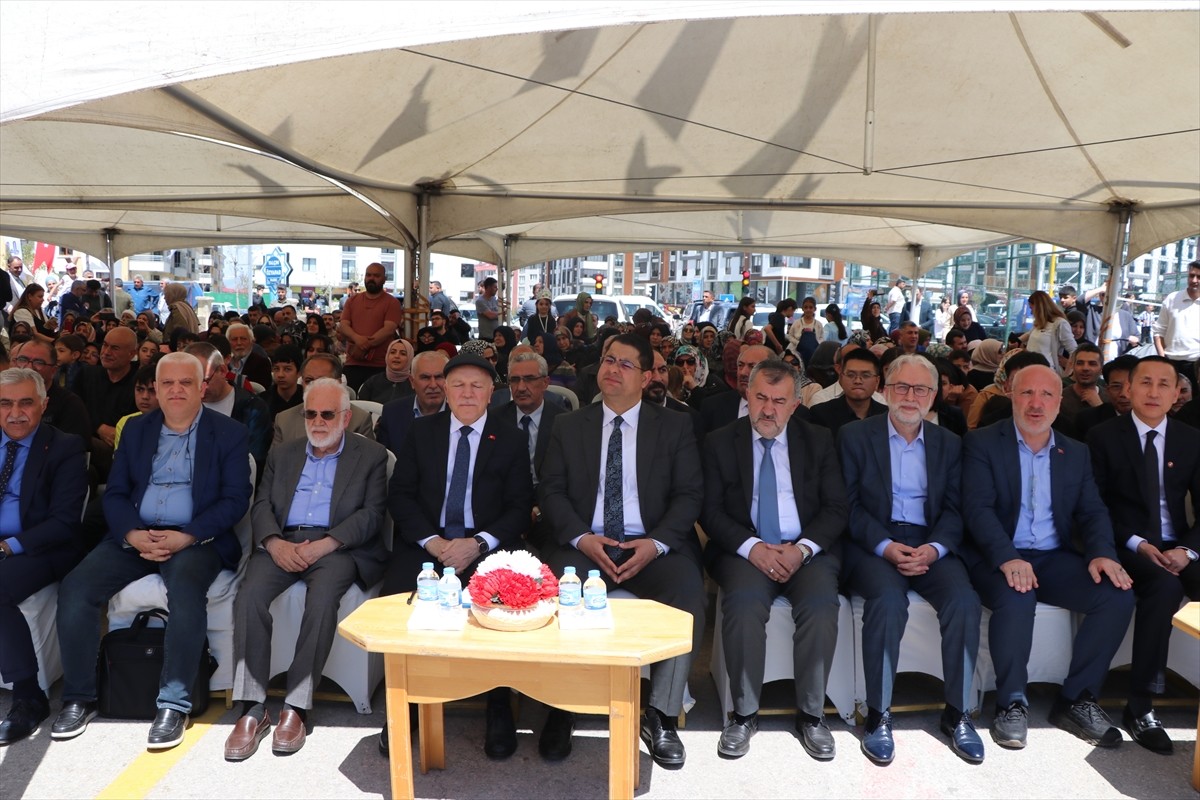 Erzurum'da, İslam tarihçisi Prof. Dr. İhsan Süreyya Sırma'nın adını verildiği bilgi evinin açılışı...