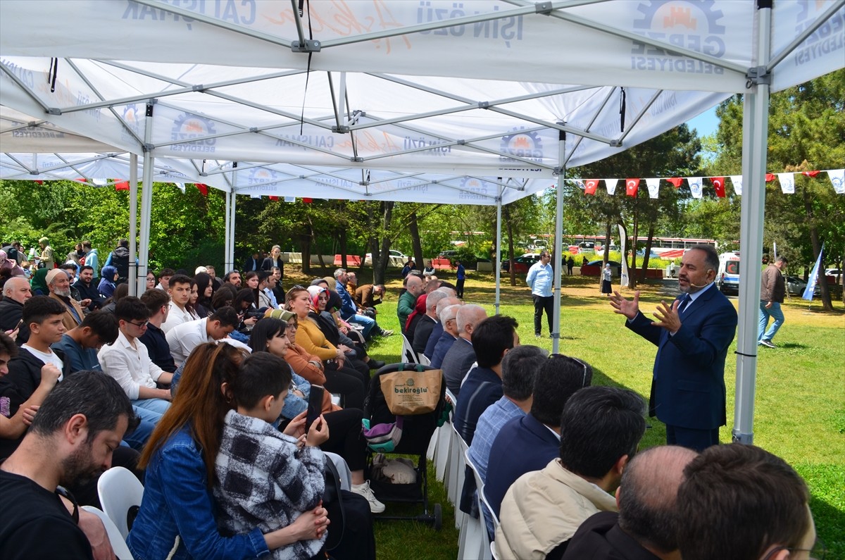 Fatih Sultan Mehmet için vefatının 544. yılında, son otağını kurduğu Kocaeli'nin Gebze ilçesindeki...