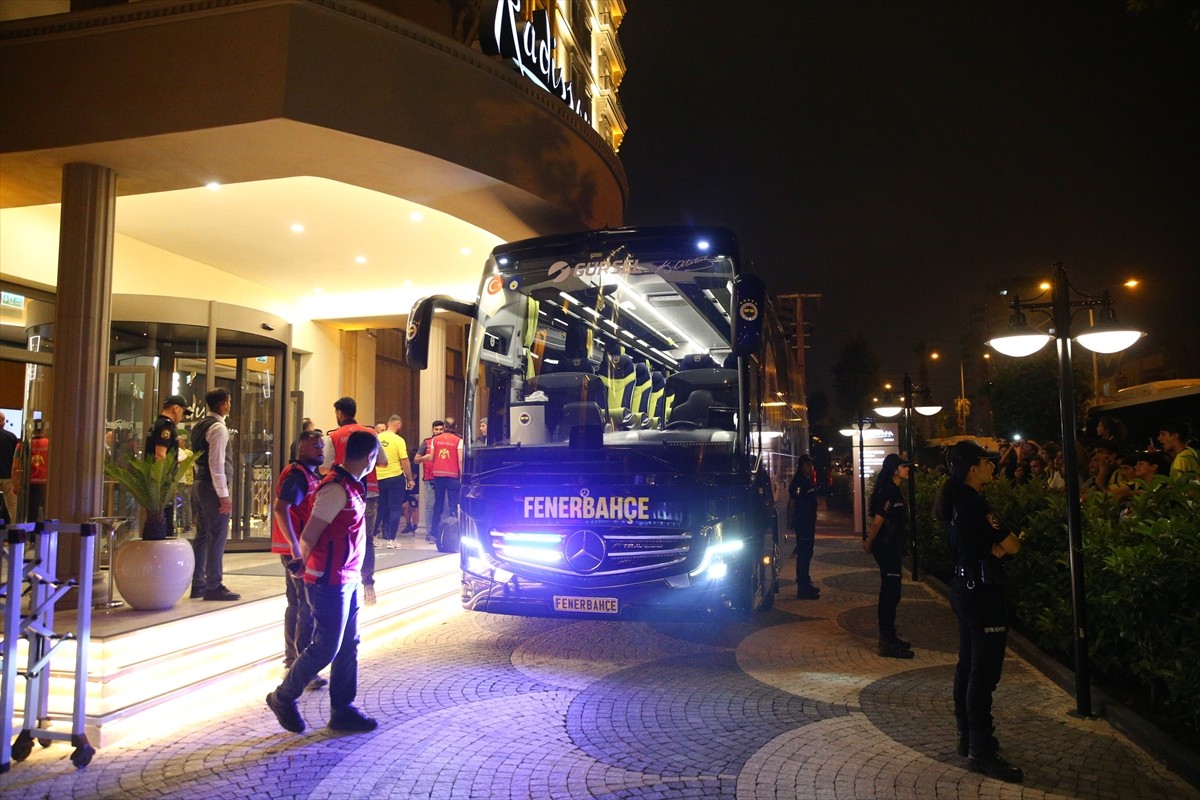 Fenerbahçe, Trendyol Süper Lig'in 37. haftasında yarın Atakaş Hatayspor ile yapacağı karşılaşma...
