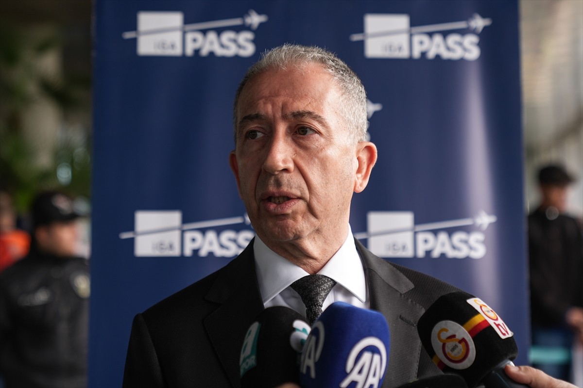 Galatasaray Kulübü İkinci Başkanı Metin Öztürk, Trabzonspor ile yarın Gaziantep'te oynanacak...