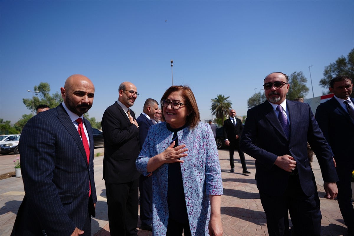 Gaziantep Büyükşehir Belediyesi'nden Irak'ın başkenti Bağdat'a Türk Bahçesi'ne dikilmek üzere...