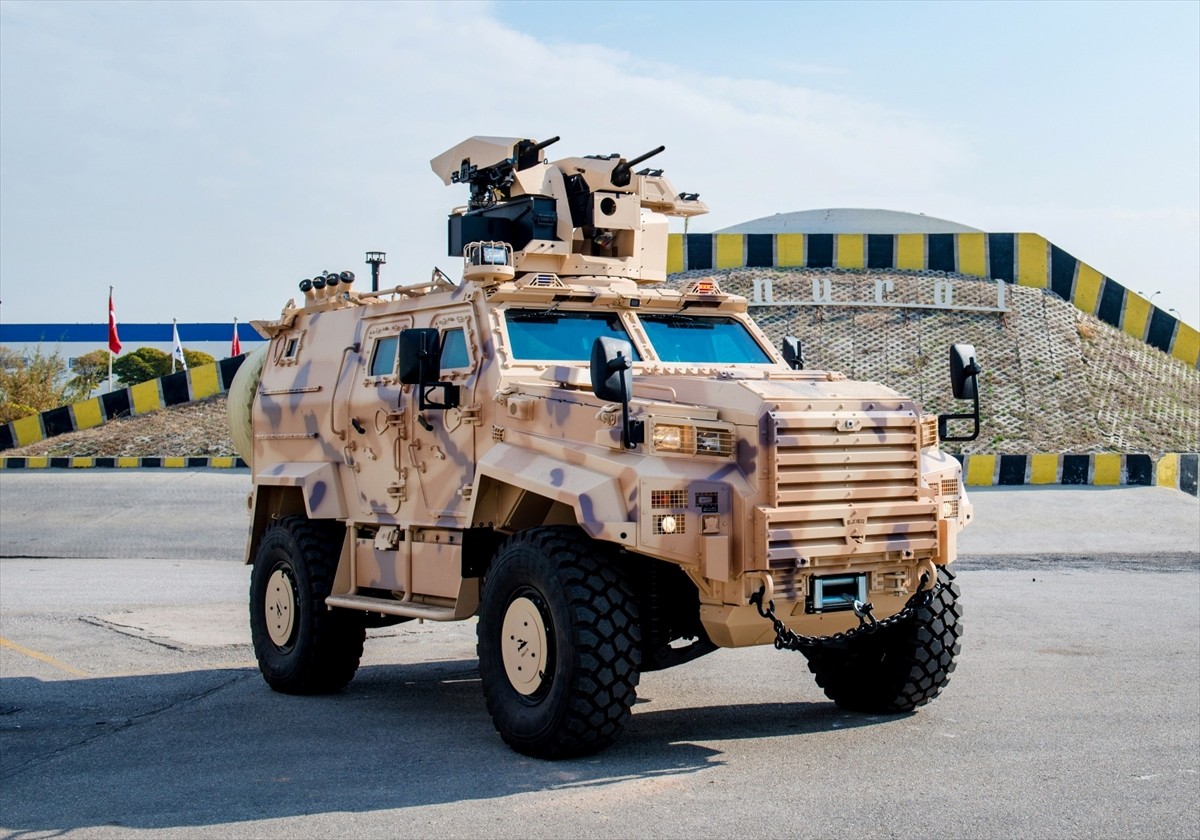 Geliştirdiği 4x4 zırhlı muharebe araçlarıyla uluslararası seviyede rekabetçi bir konuma gelen...