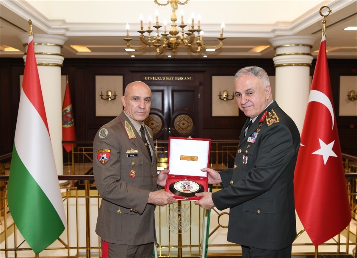 Genelkurmay Başkanı Orgeneral Metin Gürak, Macaristan Savunma Kuvvetleri Müşterek Harekat Komutanı...
