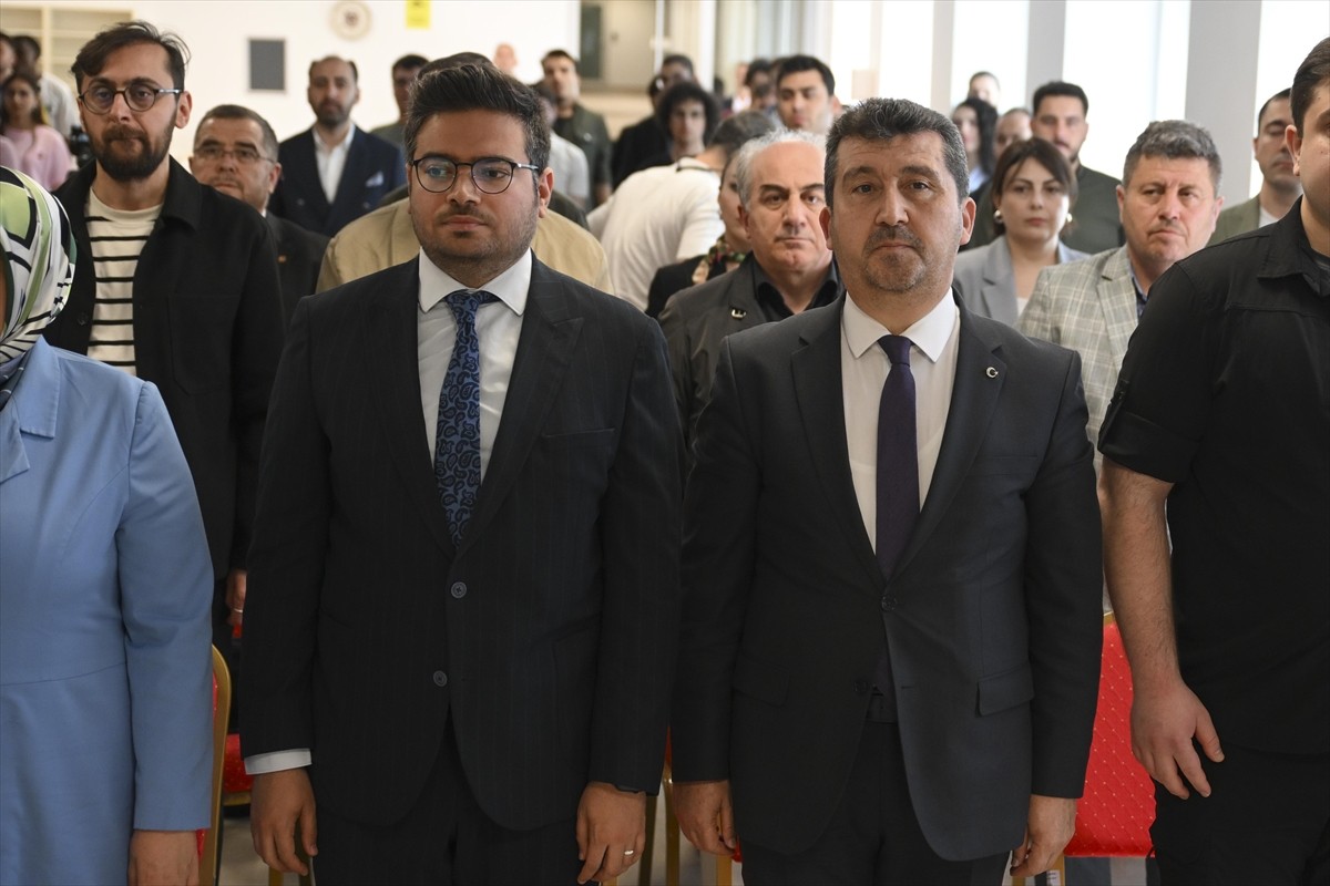 HAK-İŞ Konfederasyonu ve Ankara Sosyal Bilimler Üniversitesi işbirliğinde bu yıl 8'incisi...