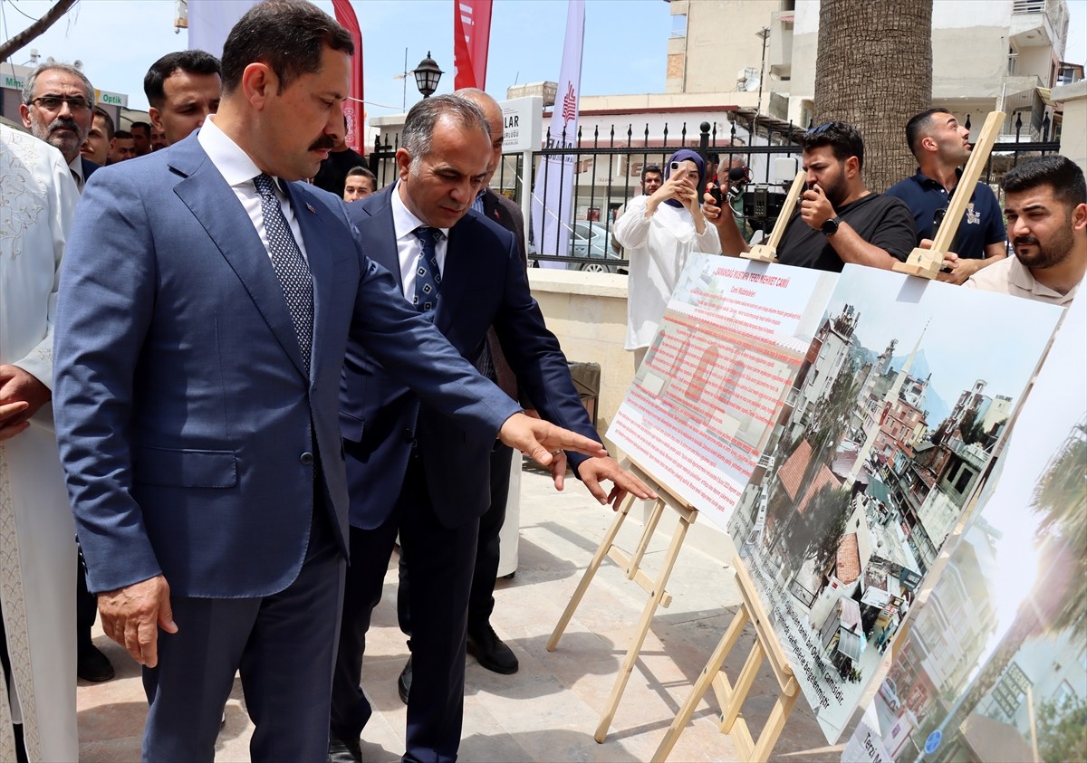 Hatay'da, 6 Şubat 2023'teki depremlerde hasar gören 5 cami ve 1 mescit restorasyonlarının ardından...