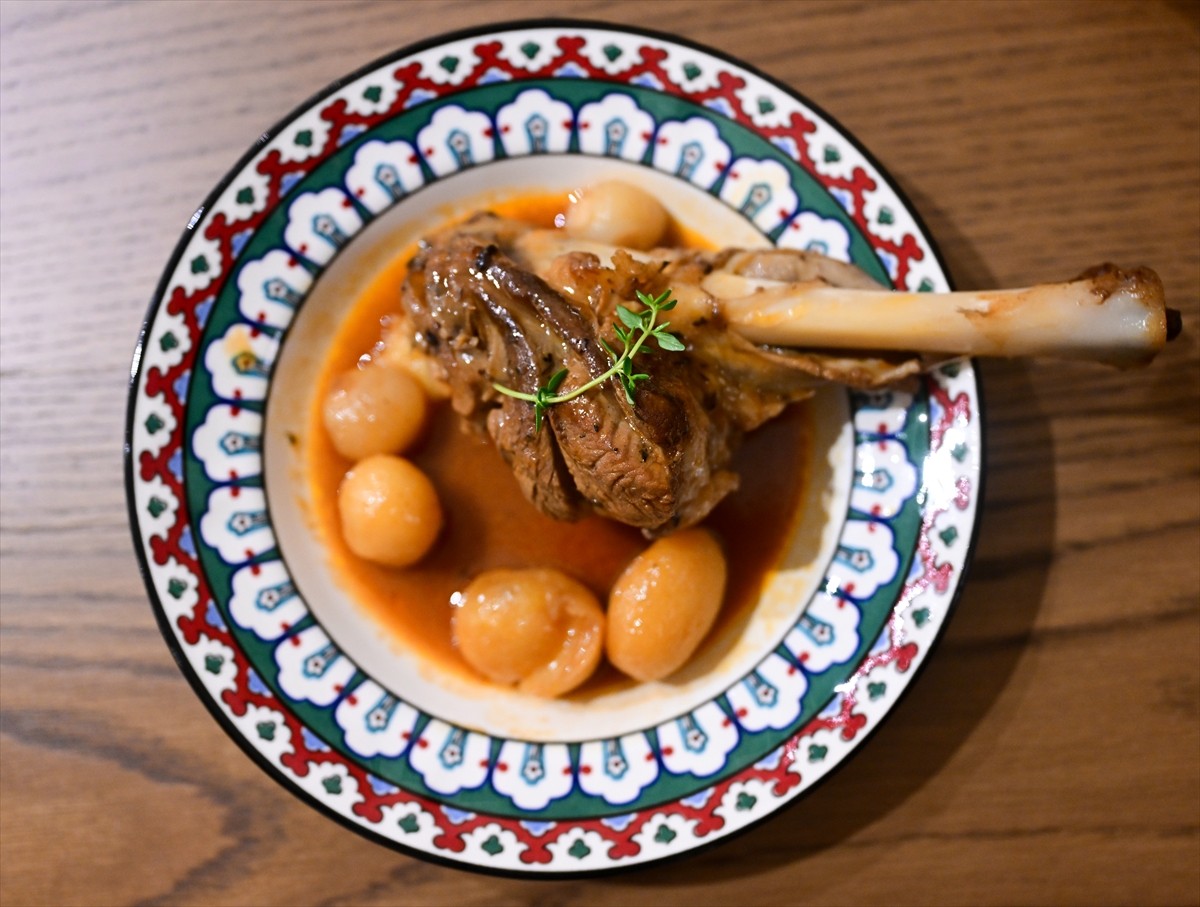 Her yıl milyonlarca turistin geldiği Antalya Havalimanı'nın dış hatlar terminalinde "Türk Mutfağı...