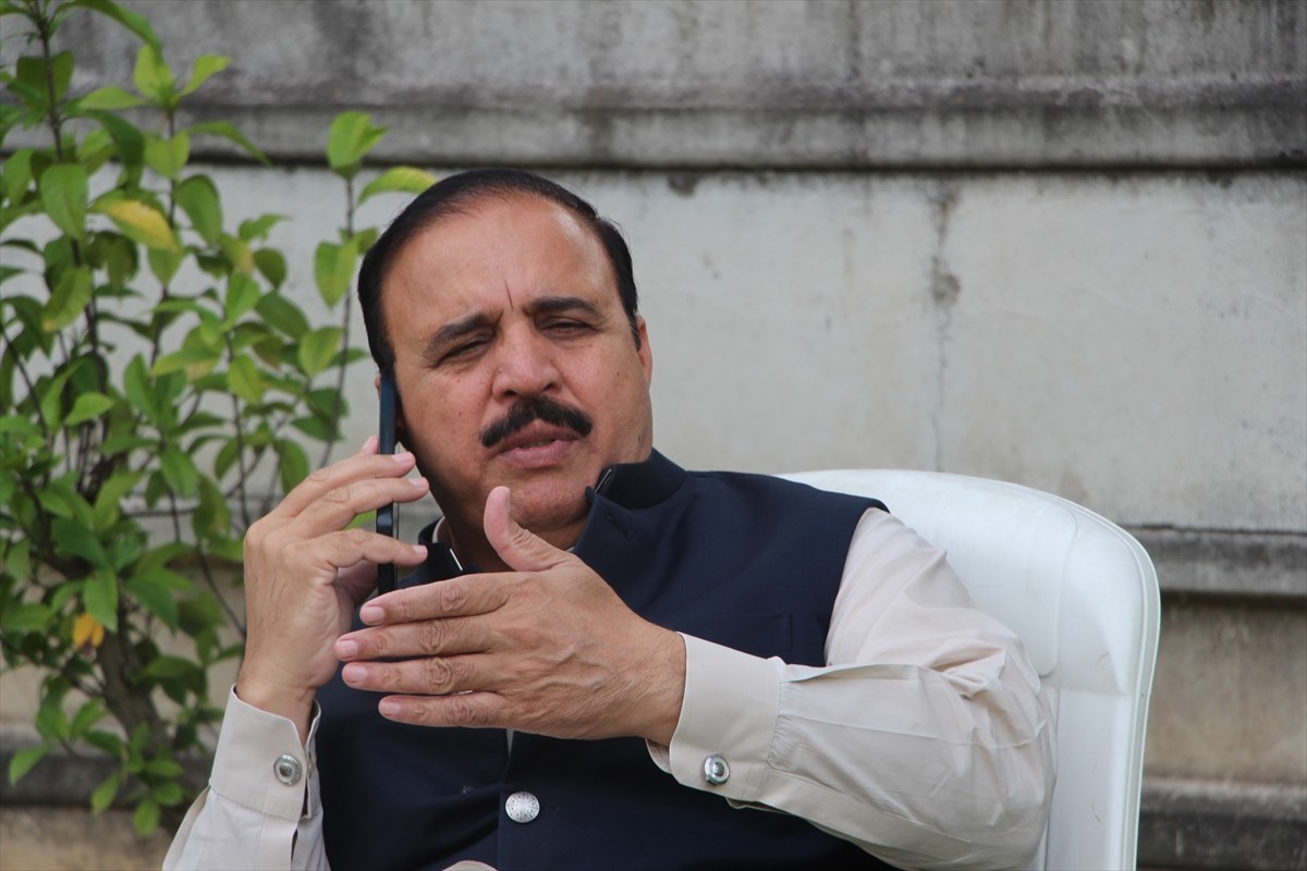 Hindistan, Cammu Keşmir'de düzenlenen saldırının ardından Pakistan ile artan gerginlik nedeniyle...